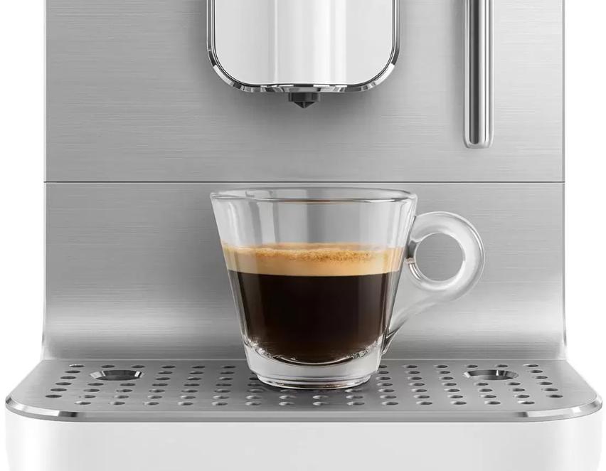 Кофемашина Smeg BCC12WHMEU