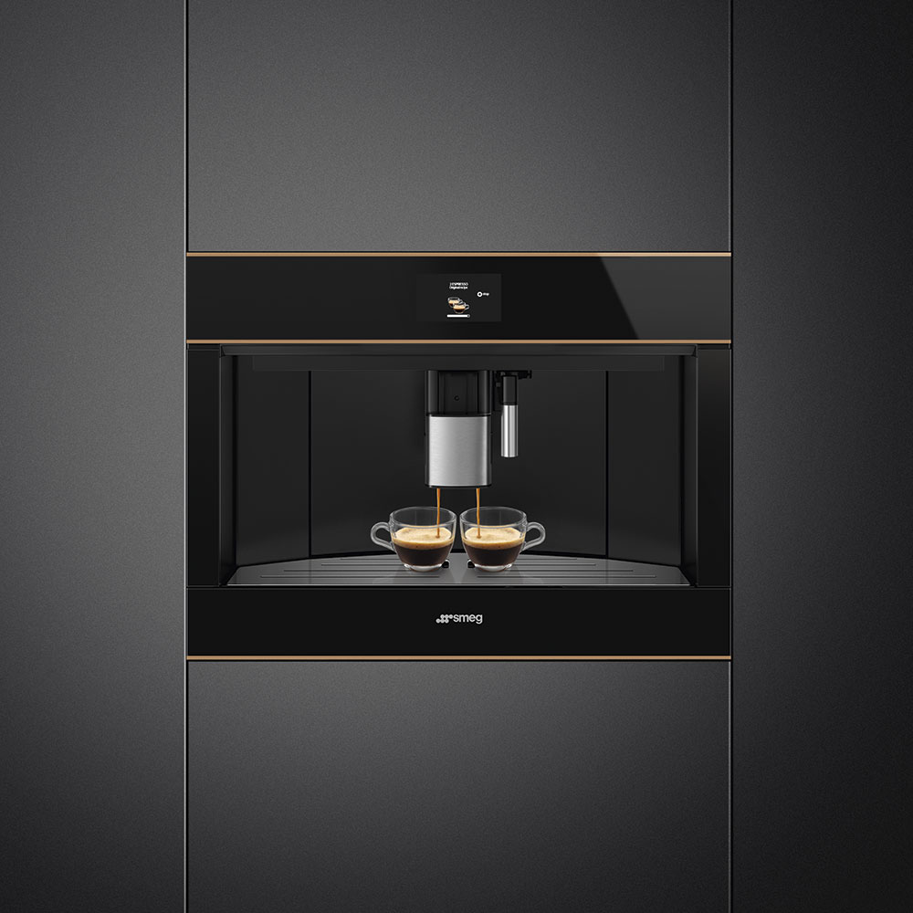 Автоматическая кофемашина SMEG CMS4604NRRU