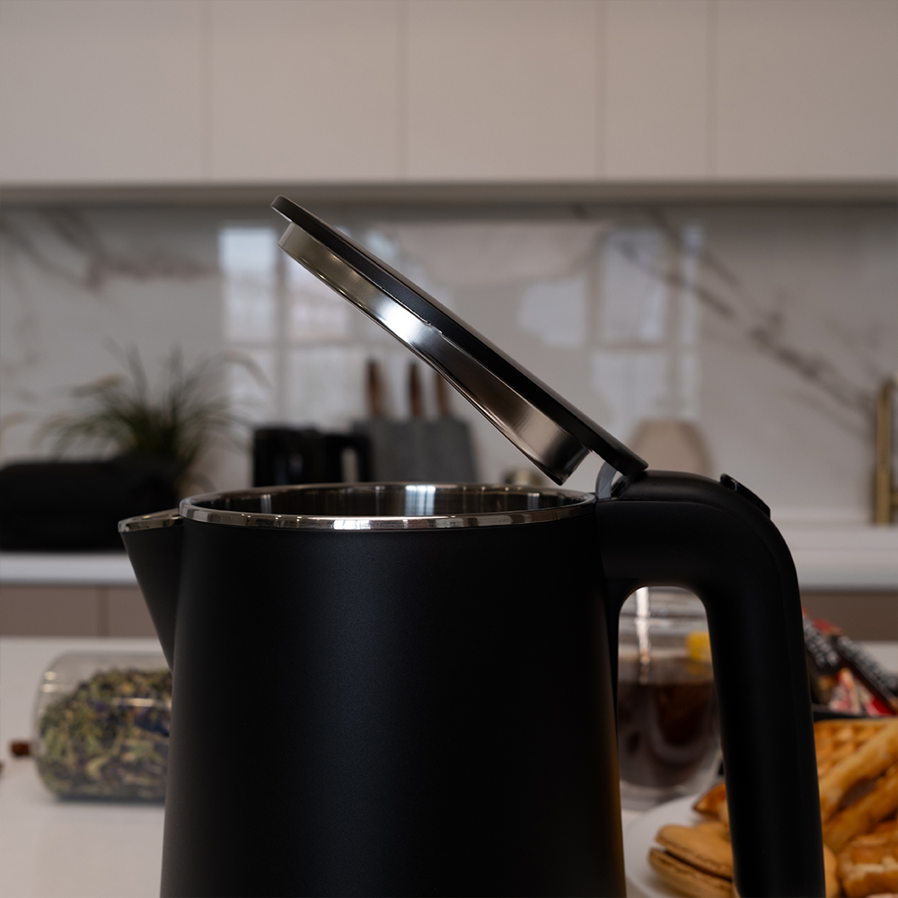 Электрический чайник Meyvel MKE-04T (Black)
