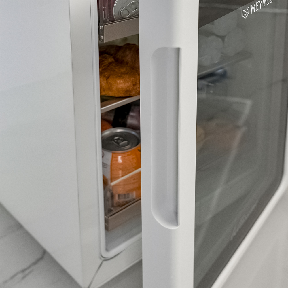 Холодильник для косметики и напитков Meyvel MD35-White