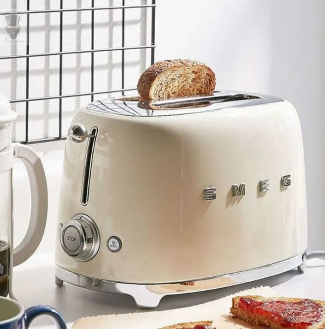 Тостер Smeg TSF01CREU