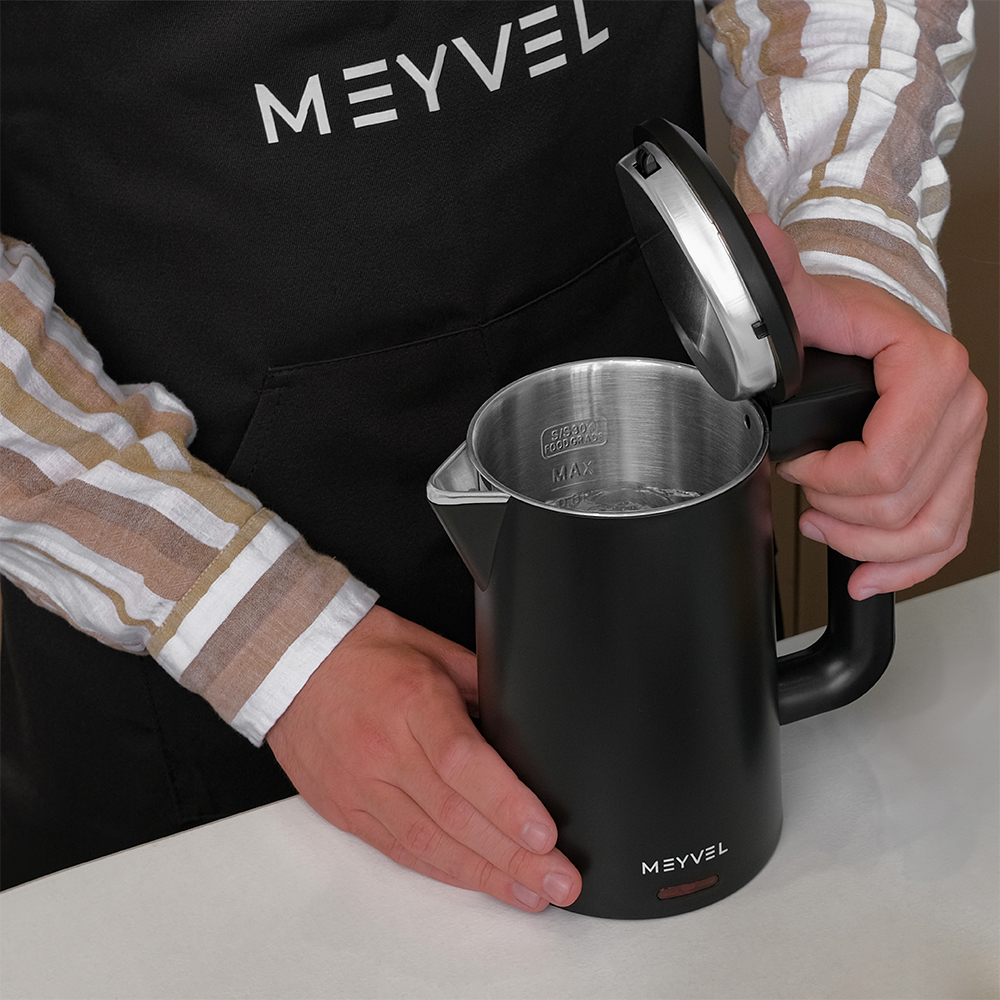 Электрический чайник Meyvel MKE-03T (Black)