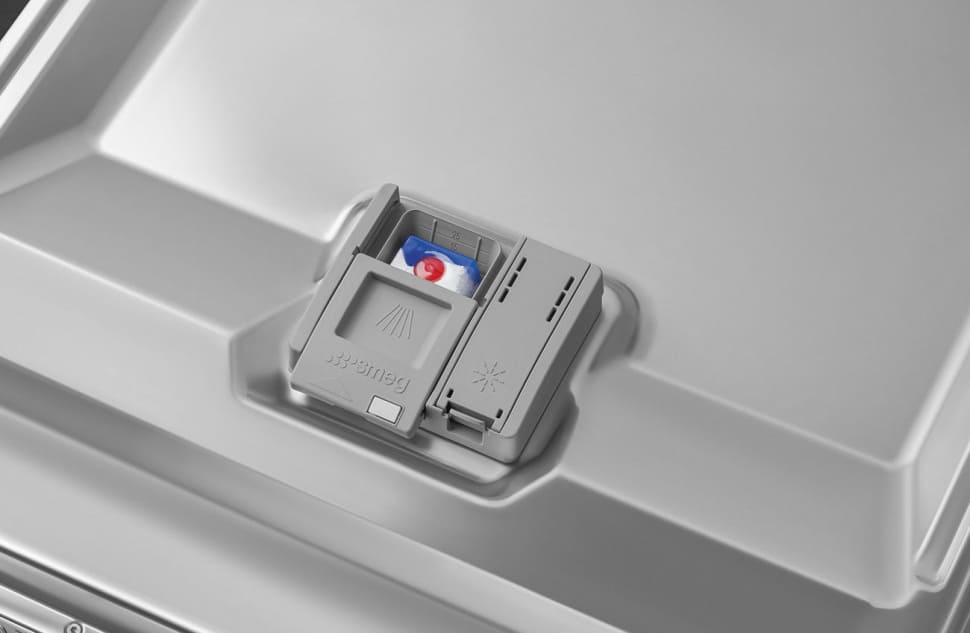 Встраиваемая посудомоечная машина Smeg STL7322BQL