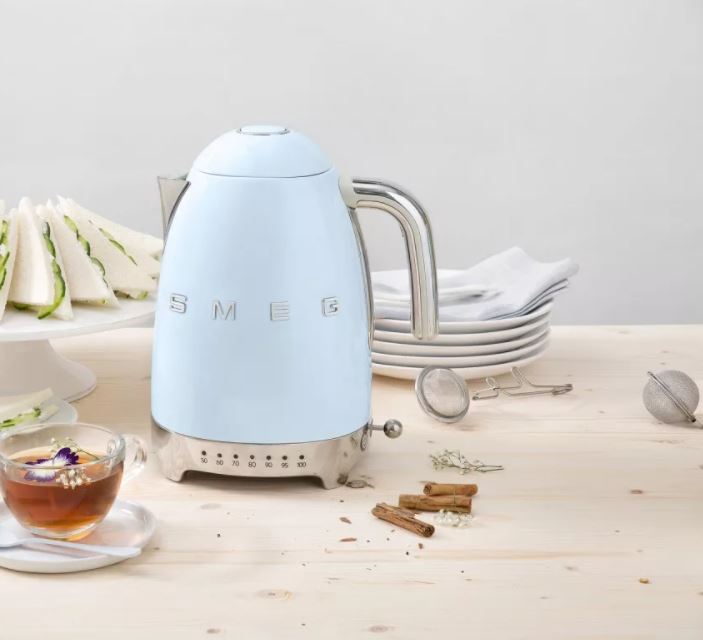 Чайник Smeg KLF03PBEU