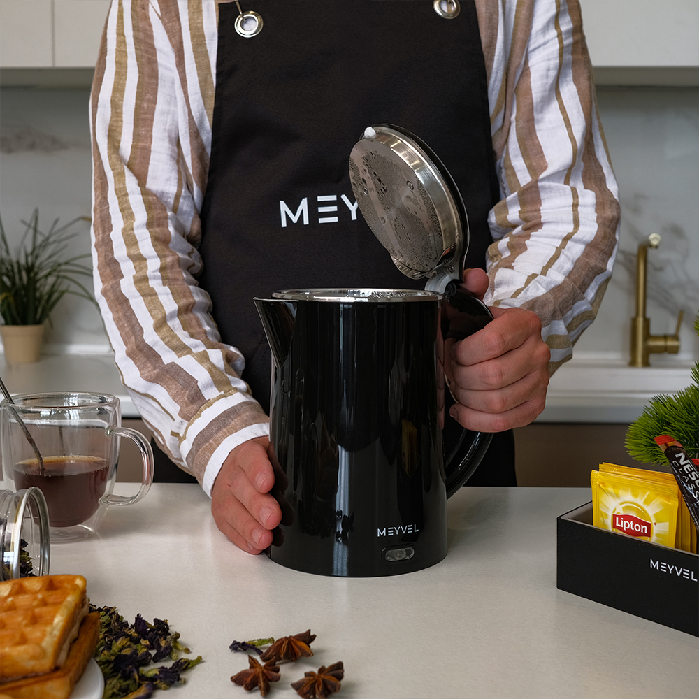 Электрический чайник Meyvel MKE-01T (Black)